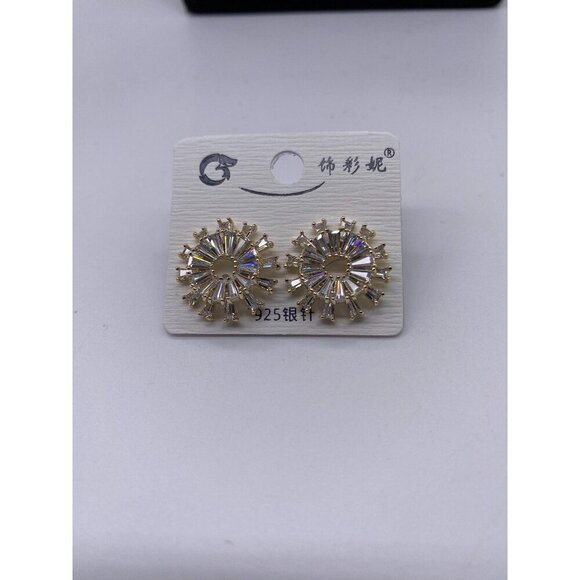 Elegant Womens Sunburst Earrings Zircon Detailing 925 Silver Post Gold Finish - Picture 6 of 8